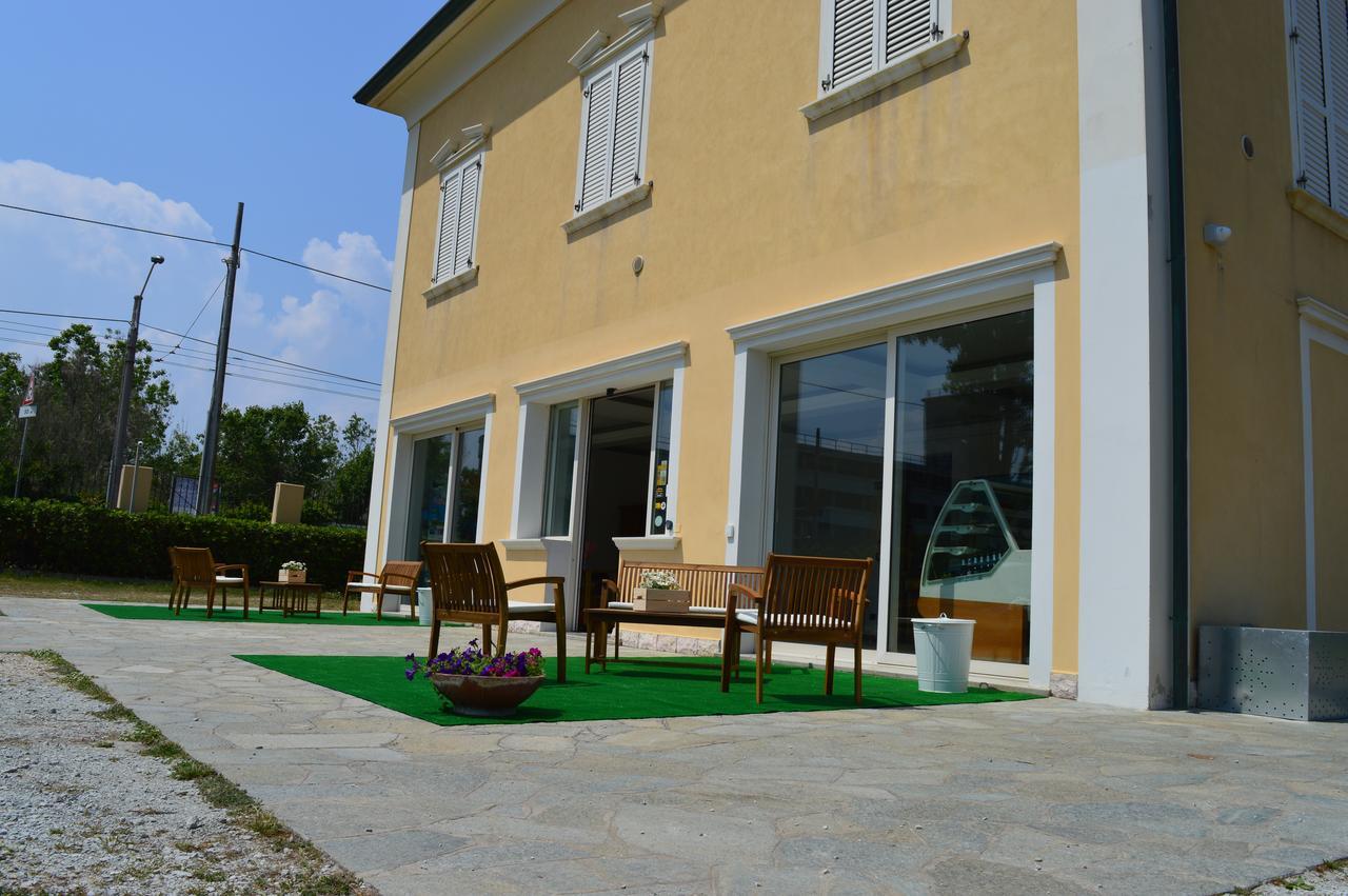 Residenza Villa Margherita Rimini Kültér fotó
