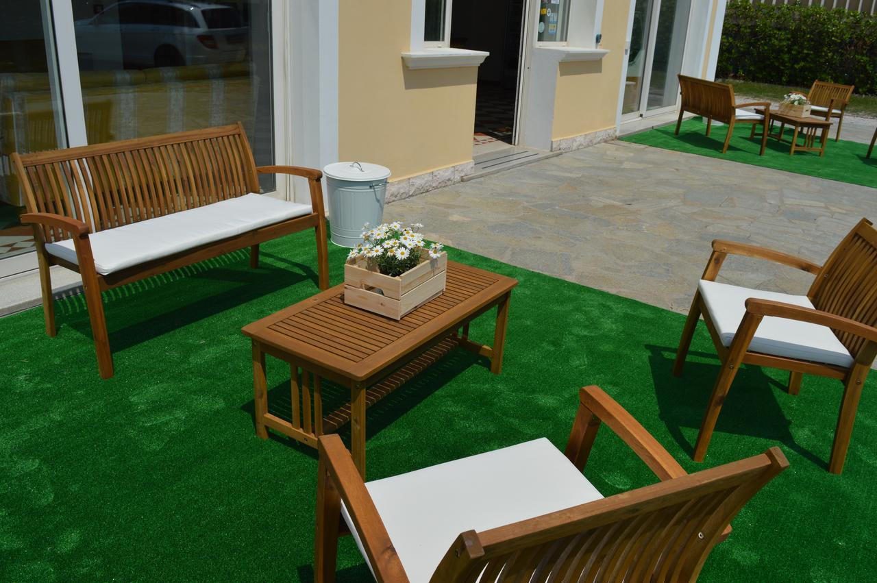 Residenza Villa Margherita Rimini Kültér fotó
