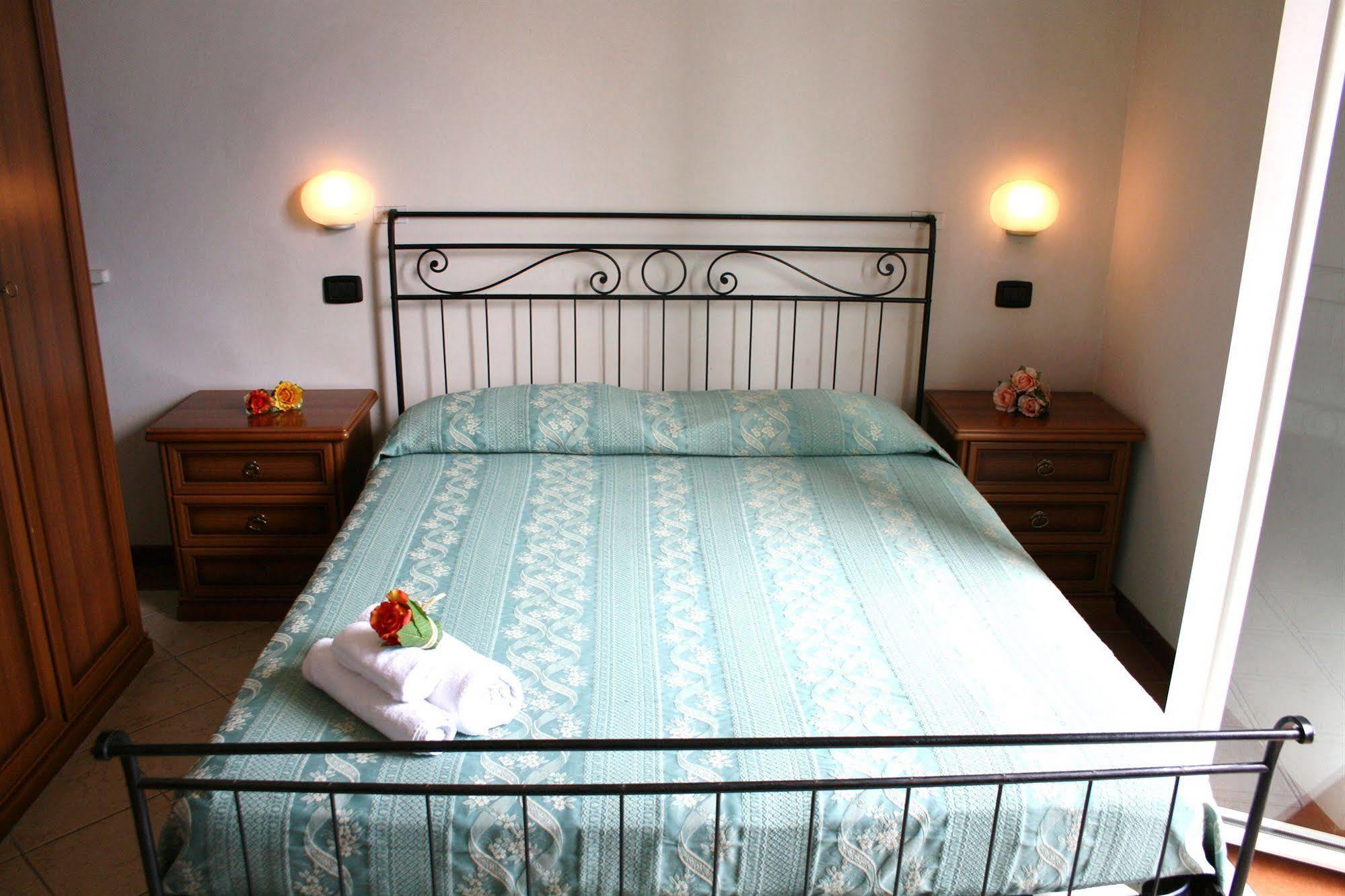 Residenza Villa Margherita Rimini Kültér fotó